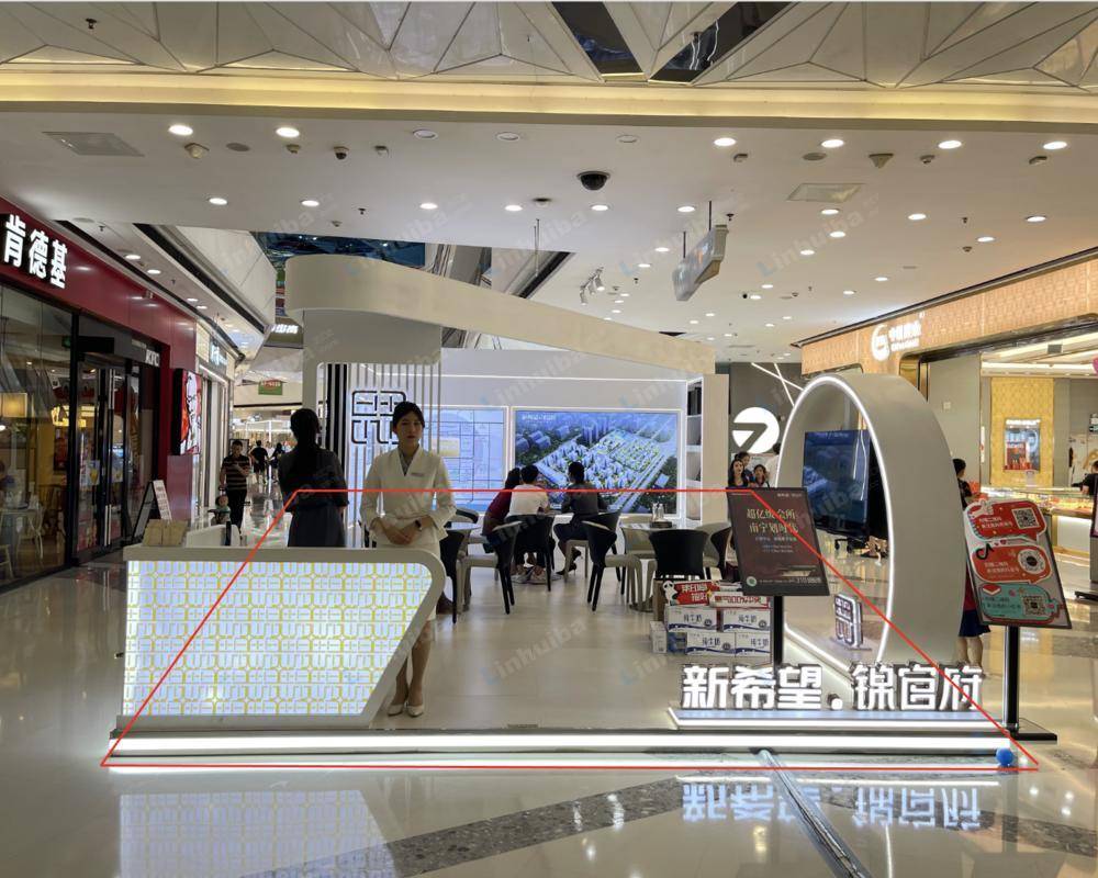 南宁安吉万达广场 - 一层2号门门厅