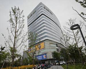 A座一楼大厅服务台右侧