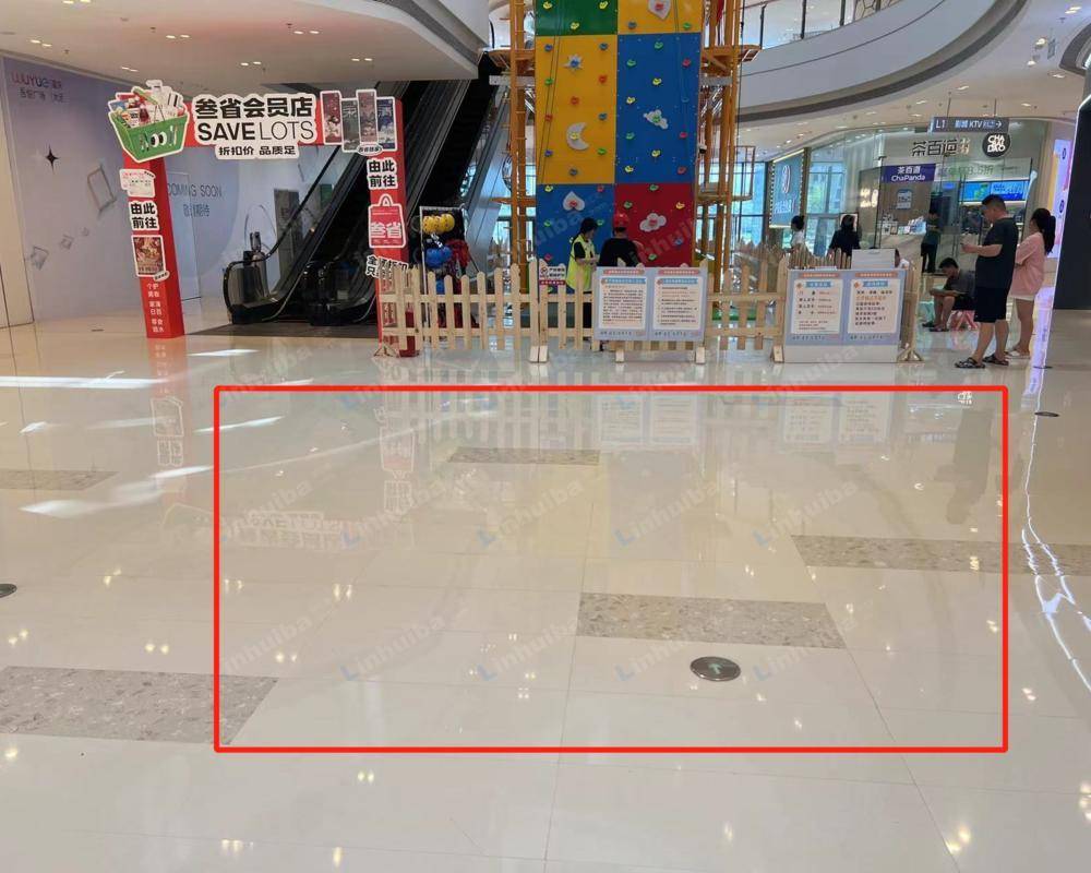 重庆大足吾悦广场 - 一层连廊