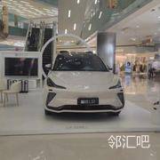 一层屈臣氏连廊