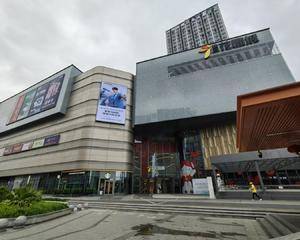 一楼湊湊对面连廊