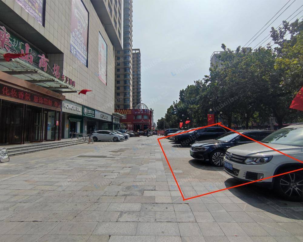驻马店乐山商场天下城店 - 外广场