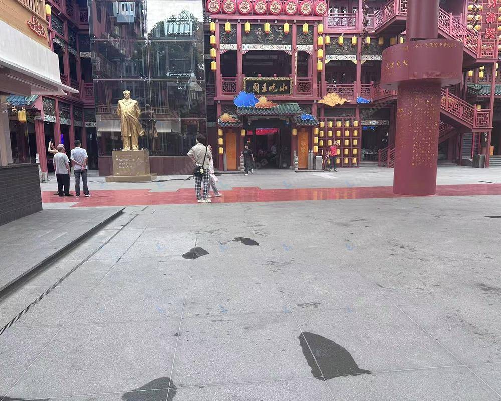 火宫殿(坡子街)总店办公楼 - 火宫殿内场（左左）