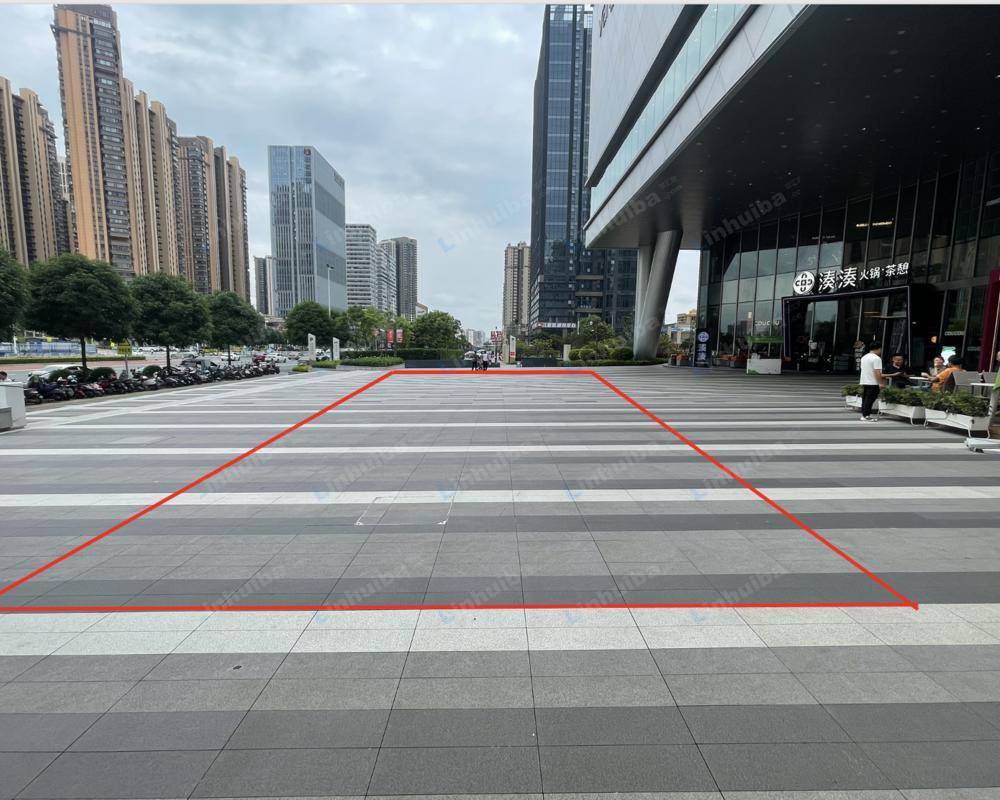 南宁长虹路万科广场 - 一楼外广场