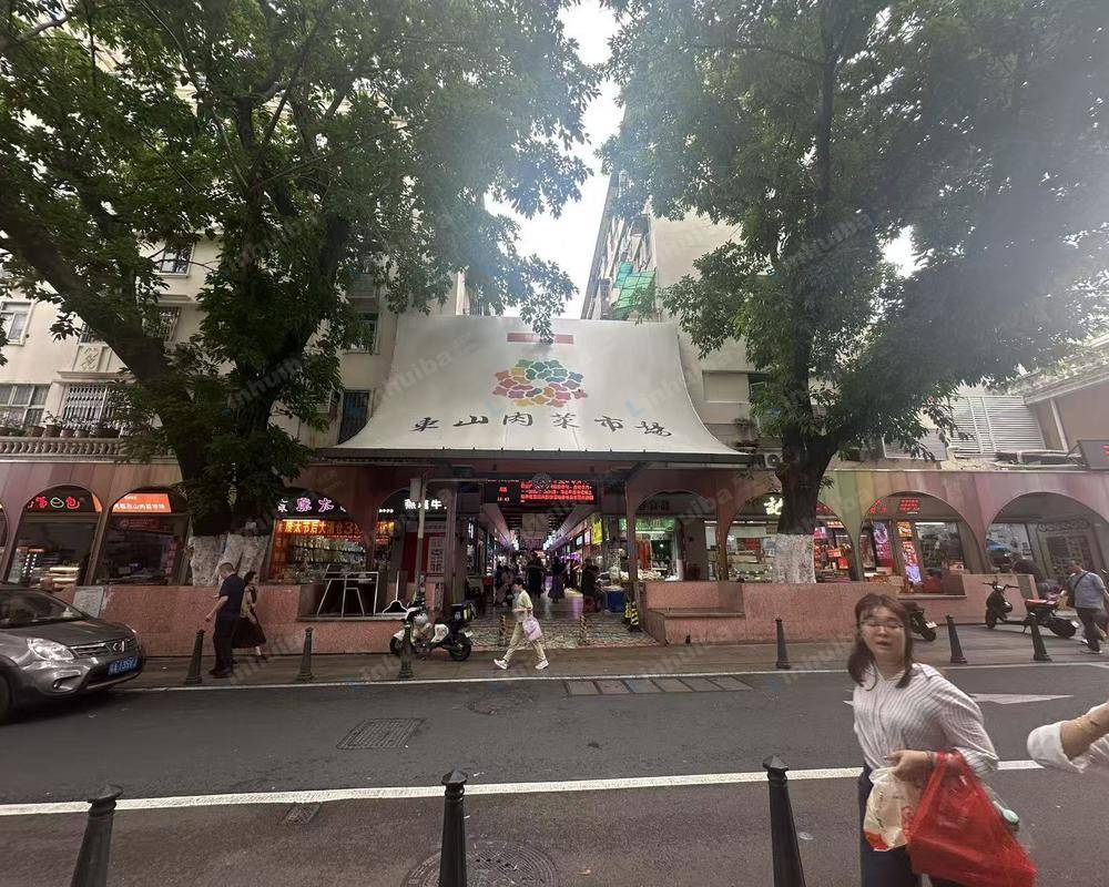 广州东山肉菜市场 - 一楼主通道