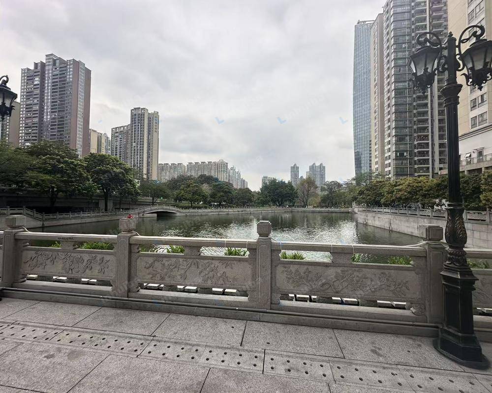 广州猎德祠堂广场