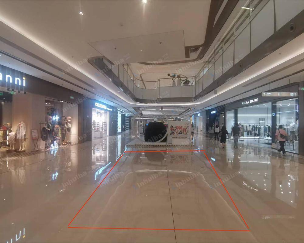 北京龙湖丽泽天街购物中心 - 一层连廊（临时）