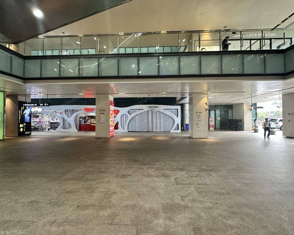 上海徐汇绿地缤纷城 - 1楼天光中庭南侧连廊