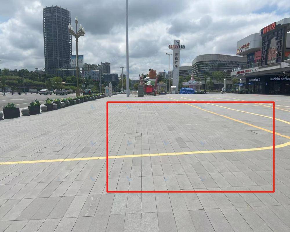 重庆大足吾悦广场 - 外广场