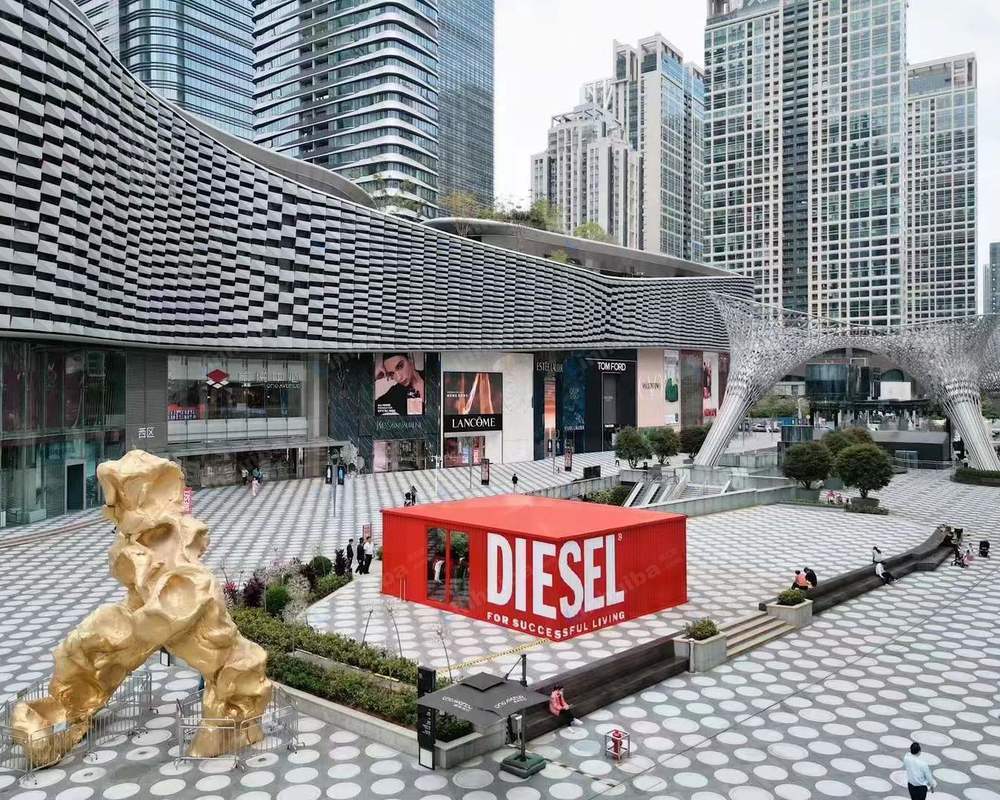 深圳卓悦中心 - 中央大街小金人平台