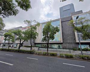 B2层超市出入口